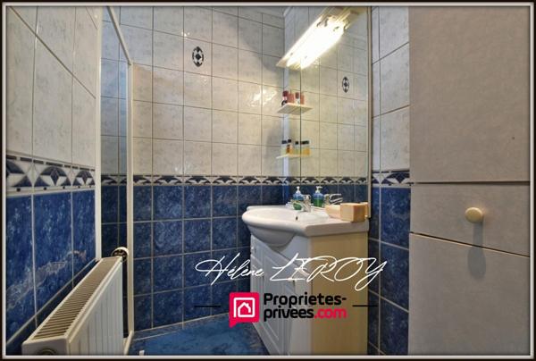 Maison de ville avec extérieur et bâtiment à 5min du centre ville