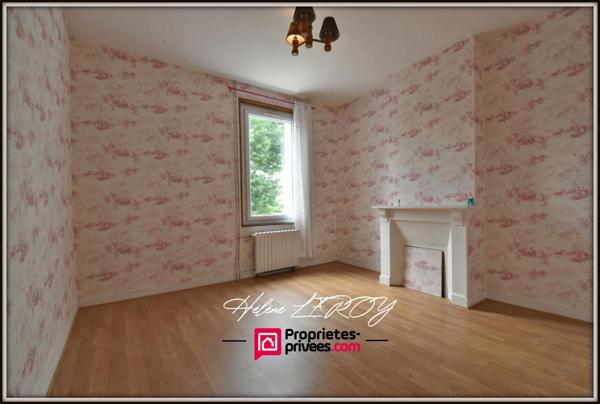 Maison de ville avec extérieur et bâtiment à 5min du centre ville