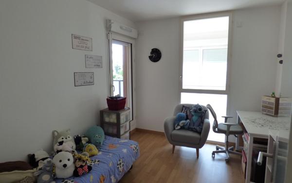 Appartement à vendre    4 pièces • 95,24 m2 Rosny-sous-Bois