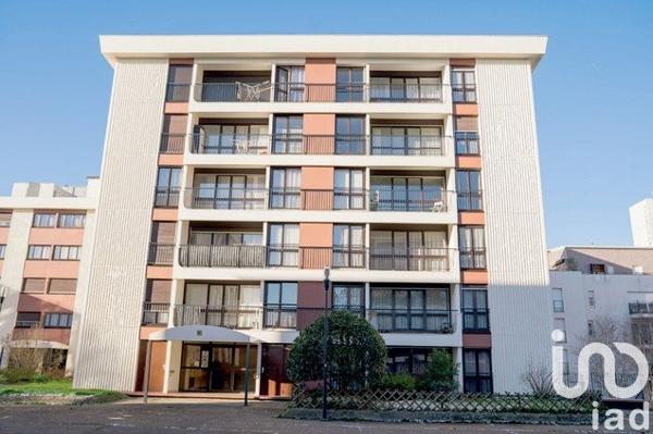 Appartement 5 pièces de 97 m² à Les Ulis (91940)