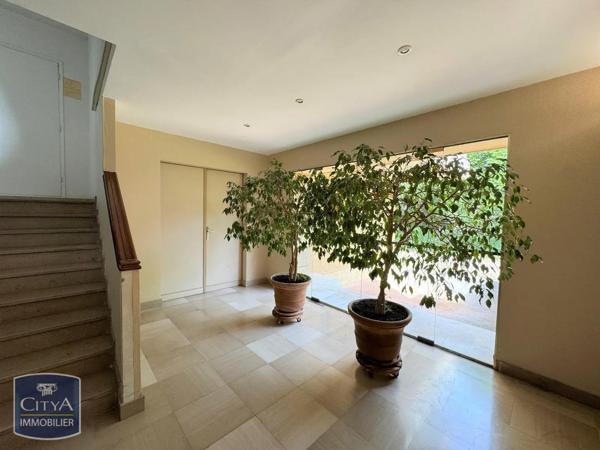 Appartement à louer 2 pièces 63.55m² Marseille 9e Arrondissement (13009)