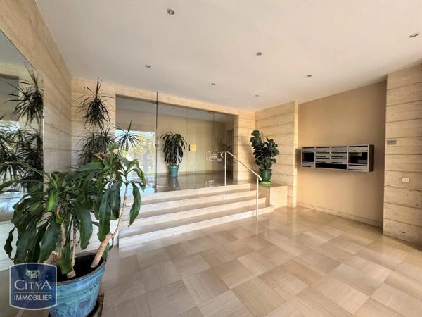 Appartement à louer 2 pièces 63.55m² Marseille 9e Arrondissement (13009)