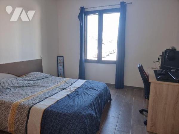 Maison contemporaine avec piscine, pool house et prestations de qualité ? Terrain de 1 750 m². ...