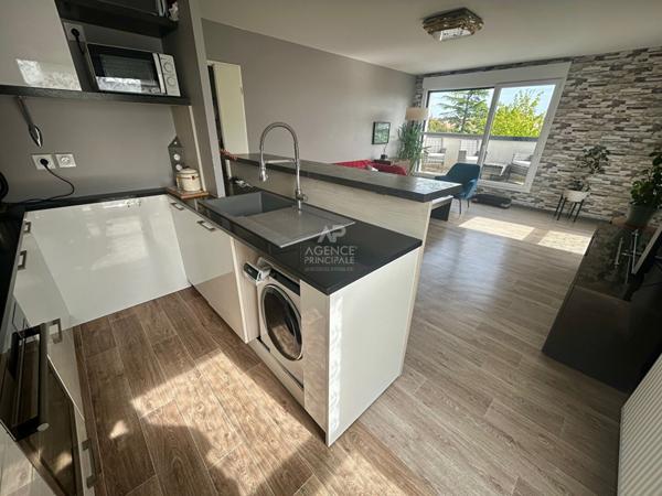 Appartement Carrières-Sous-Poissy 3 pièce(s) 59 m2 €235 000 ** - Référence 9143