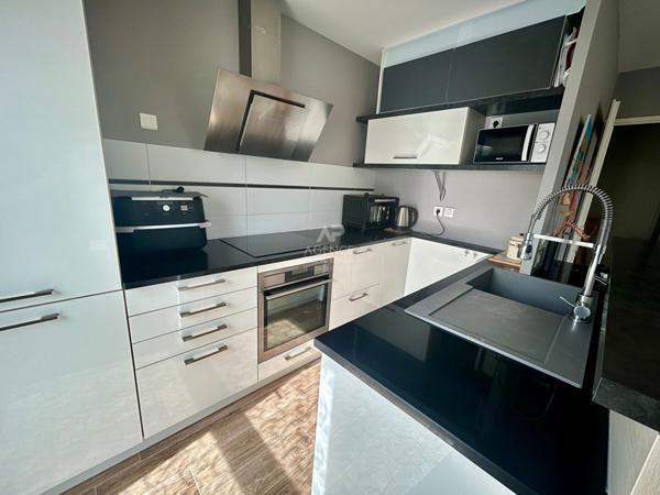 Appartement Carrières-Sous-Poissy 3 pièce(s) 59 m2 €235 000 ** - Référence 9143