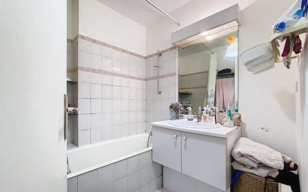 Appartement à vendre    2 pièces • 56 m2 Châtillon