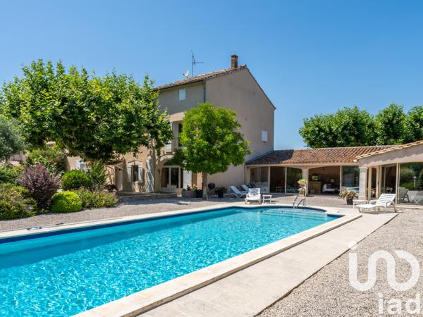 Maison à vendre 10 pièces 479 m² Saint-Saturnin-lès-Avignon