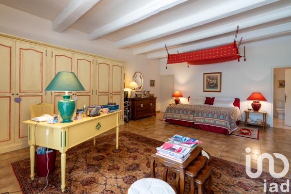 Maison à vendre 10 pièces 479 m² Saint-Saturnin-lès-Avignon