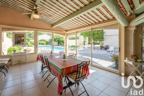 Maison à vendre 10 pièces 479 m² Saint-Saturnin-lès-Avignon
