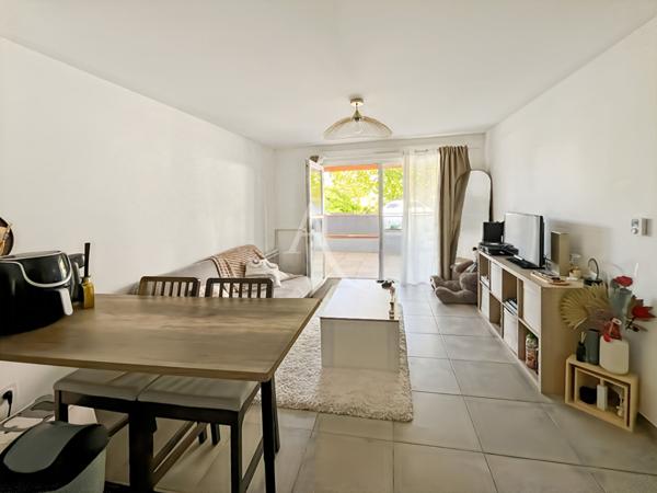 Appartement type 2 de 39 m2 , terrasse, et garage fermé à Marseille 13013