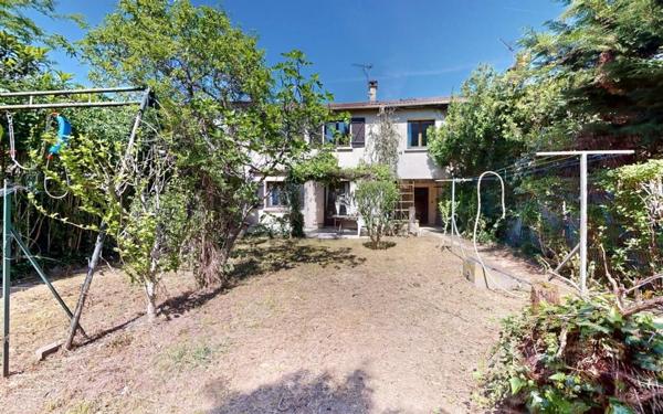 Maison à vendre    5 pièces • 118,74 m2 Vaulx-en-Velin