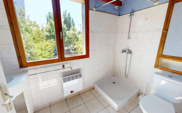 Maison à vendre    5 pièces • 118,74 m2 Vaulx-en-Velin