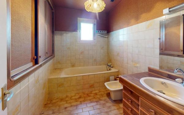 Maison à vendre    5 pièces • 118,74 m2 Vaulx-en-Velin
