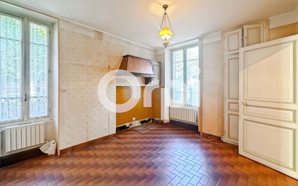 Maison à vendre    5 pièces • 131 m2 Ruoms