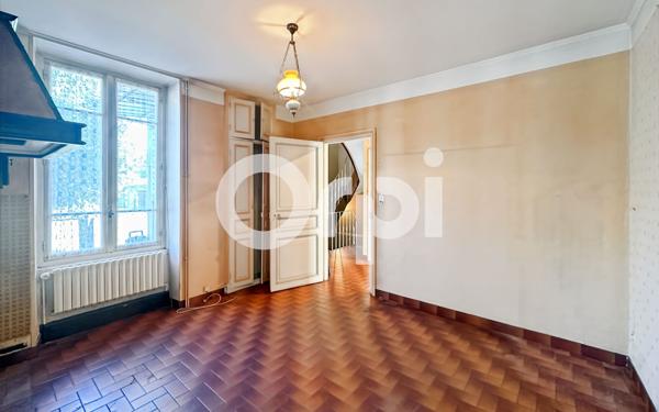 Maison à vendre    5 pièces • 131 m2 Ruoms