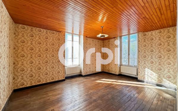 Maison à vendre    5 pièces • 131 m2 Ruoms