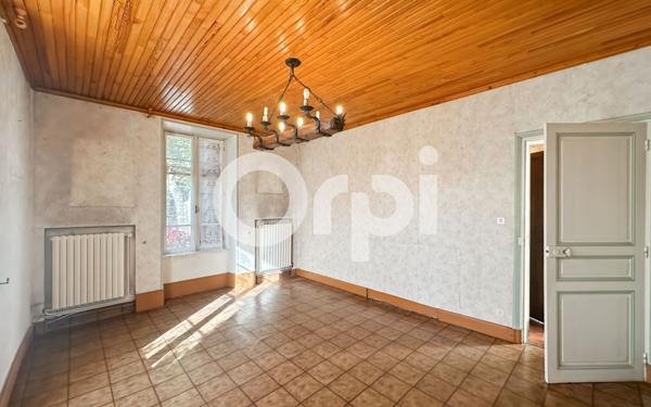 Maison à vendre    5 pièces • 131 m2 Ruoms