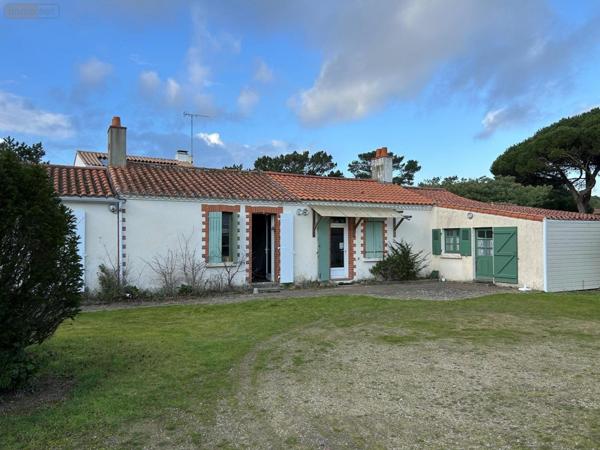 Immeuble à vendre à Saint-Jean-de-Monts en Vendée (85160), ref : 092/M/2525-85092