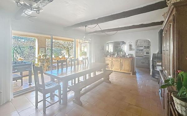 Maison à vendre    5 pièces •  Lorgues