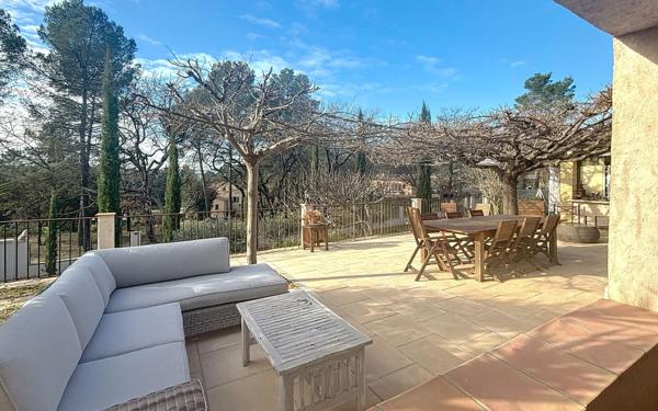 Maison à vendre    5 pièces •  Lorgues