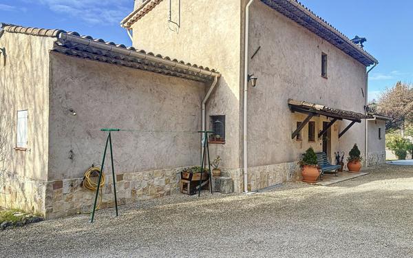 Maison à vendre    5 pièces •  Lorgues