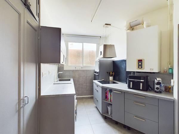 Appartement rénové HYPER CENTRE T4 99.5 m² avec cave - Valence