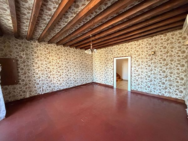 Maisons à La Chapelle-saint-ursin