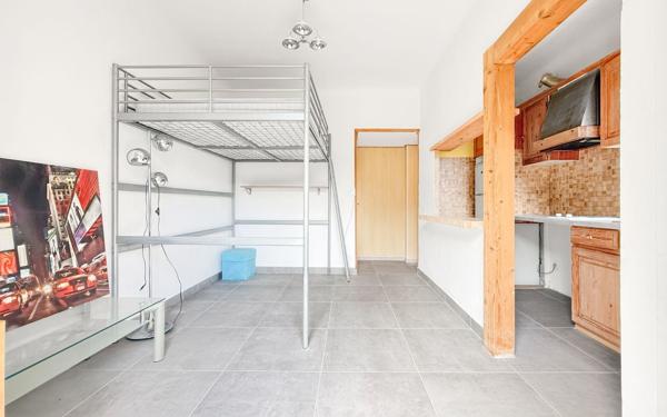 Appartement à vendre    1 pièce • 21,51 m2 Nice