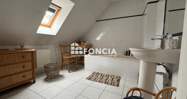 À vendre Maison 5 pièces 93 m² - Laval 53000