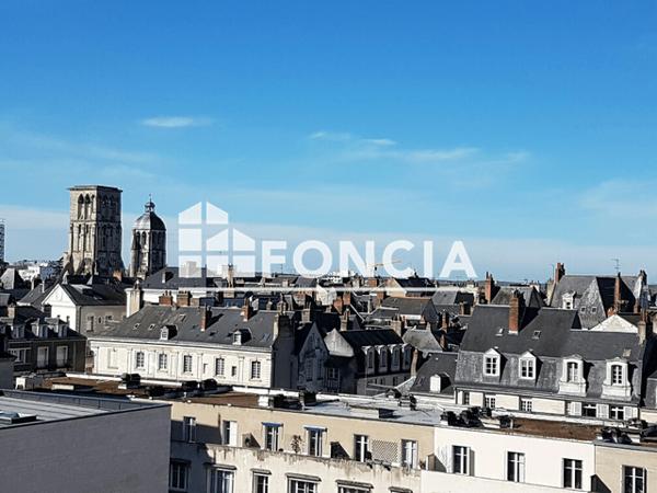 Location Studio meublé 12.09 m² - 9 PLACE ANATOLE FRANCE Tours 37000