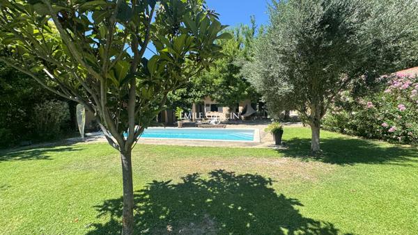A vendre - Propriété entièrement rénovée - Aux portes d'Aix-en-Provence