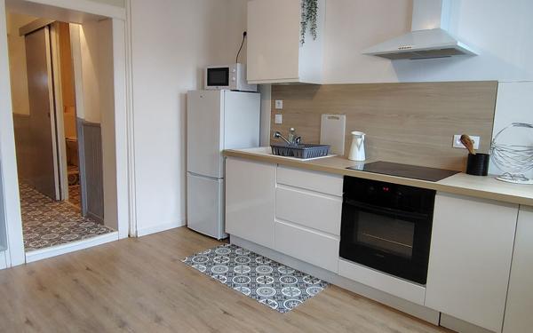 Maison à vendre    4 pièces •  Saint-Just-Luzac