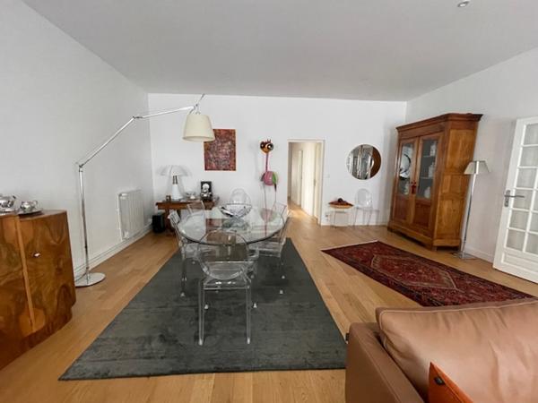 Appartement
                                                                                                                                                                                                                                                                                                                        4 pièce(s)                                                                                                                                                                                                          3 chambre(s)                                                                                                                                                                                                          161.79  m²