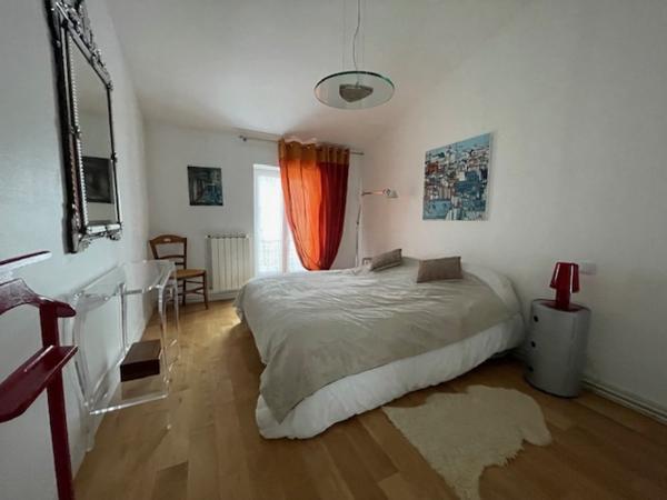 Appartement
                                                                                                                                                                                                                                                                                                                        4 pièce(s)                                                                                                                                                                                                          3 chambre(s)                                                                                                                                                                                                          161.79  m²