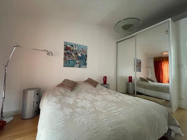 Appartement
                                                                                                                                                                                                                                                                                                                        4 pièce(s)                                                                                                                                                                                                          3 chambre(s)                                                                                                                                                                                                          161.79  m²