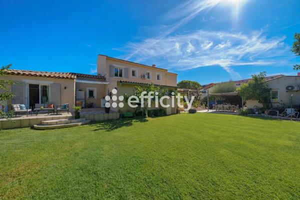 Maison
         7 pièces
        - 252 m² Bien prestige 890 000 € *
