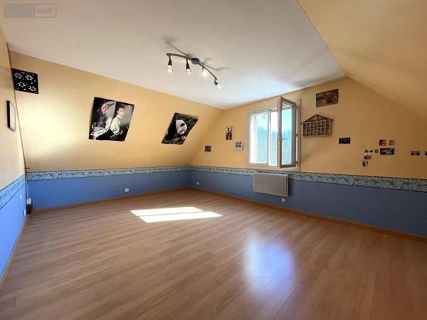 Maison à vendre à Connerré dans la Sarthe (72160), ref : 72033-32