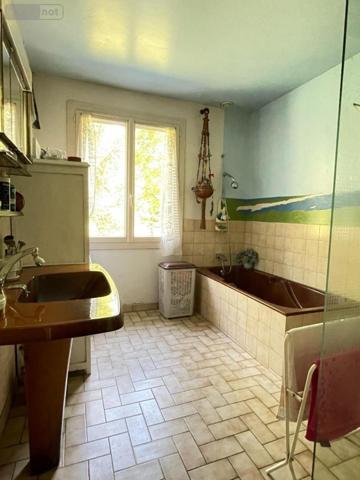 Maison à vendre à Connerré dans la Sarthe (72160), ref : 72033-32