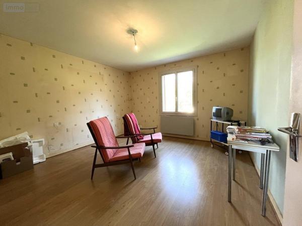 Maison à vendre à Connerré dans la Sarthe (72160), ref : 72033-32