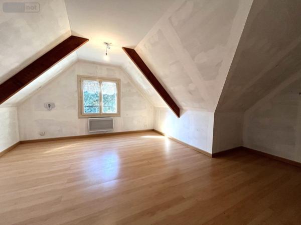 Maison à vendre à Connerré dans la Sarthe (72160), ref : 72033-32