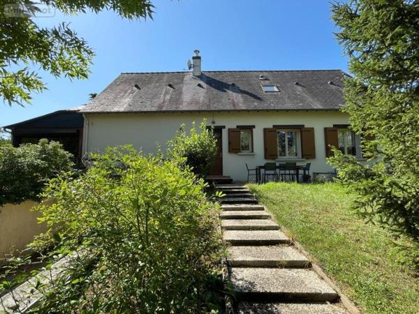 Maison à vendre à Connerré dans la Sarthe (72160), ref : 72033-32