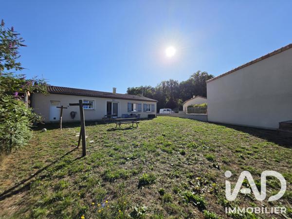 Maison à vendre 5 pièces 90,75 m² Saint-Julien-l'Ars