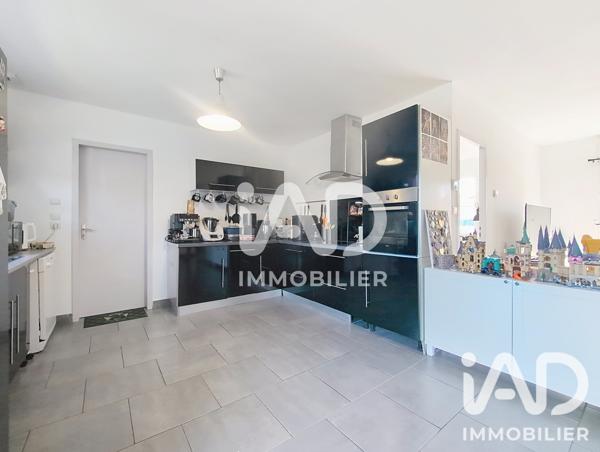 Maison à vendre 5 pièces 90,75 m² Saint-Julien-l'Ars