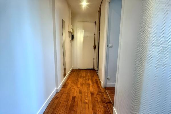 Appartement Vitry Sur Seine - Gare Jean Jaurès - 2 pièces 26.5 m²