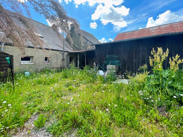 Taupont (56800) Charmante maison en pierre de 130m2.