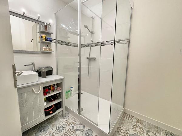 Appartement Angers La Madeleine T3/T4, jardin 2 parkings, cave Angers