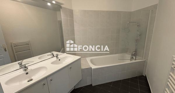 Location Appartement 5 pièces 94.51 m² - Craponne 69290