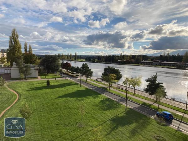 Appartement à louer 3 pièces 72.6m² Vichy (03200)