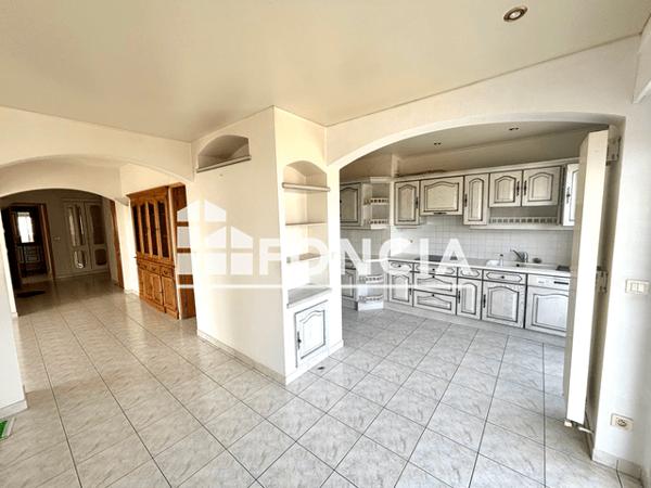 Location Appartement 4 pièces 102.4 m² - PLACE HORACE CRISTOL Toulon 83000