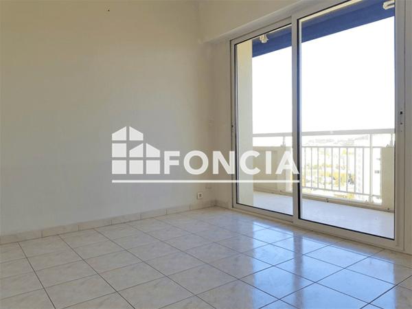 Location Appartement 5 pièces 102.4 m² - PLACE HORACE CRISTOL Toulon 83000